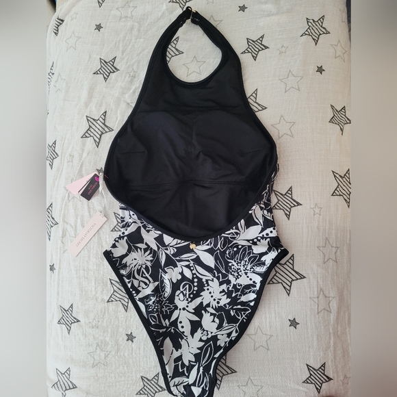 NWT Victoria's Secret Swimsuit One-Piece size XS black and white floral - Picture 5 of 7